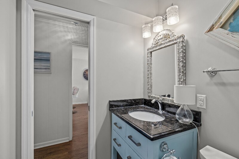 Building Photo - 301 Commerce Way