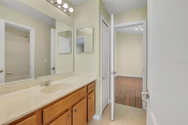 Building Photo - 12608 Iris Lake Dr
