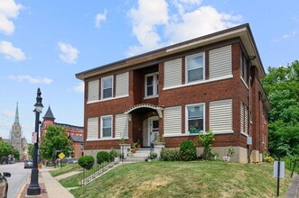 Building Photo - 2610 Woodburn Ave