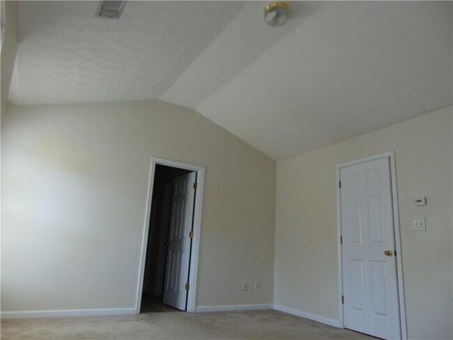 Building Photo - 523 Rockbridge Trail