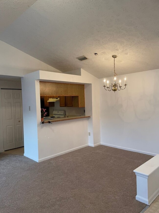 Building Photo - ABINGDON - LAURAL WOODS CONDO
