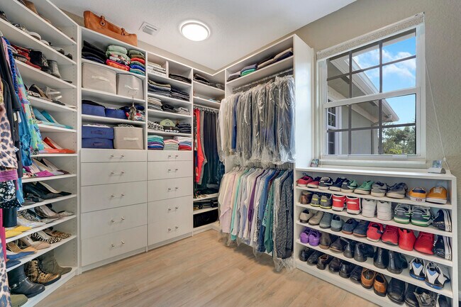 Building Photo - 127 Via Castilla