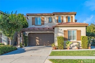 Building Photo - 6248 Desales St