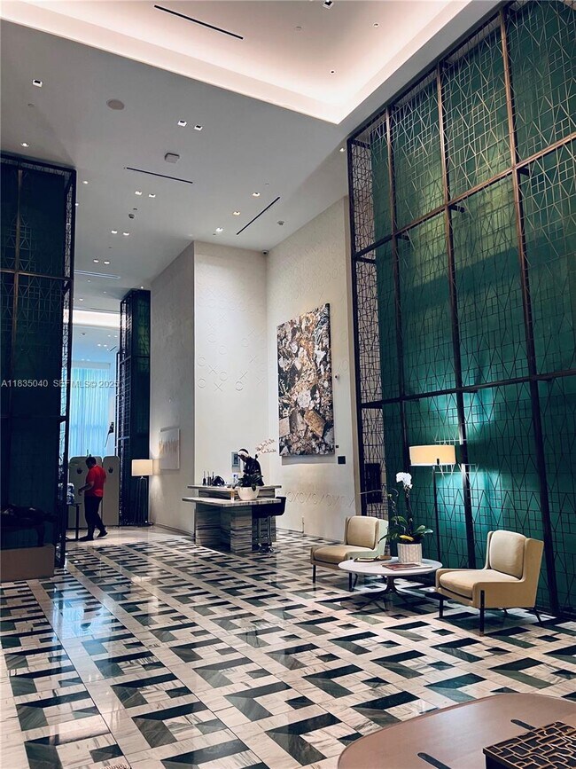 Building Photo - 801 S Miami Ave