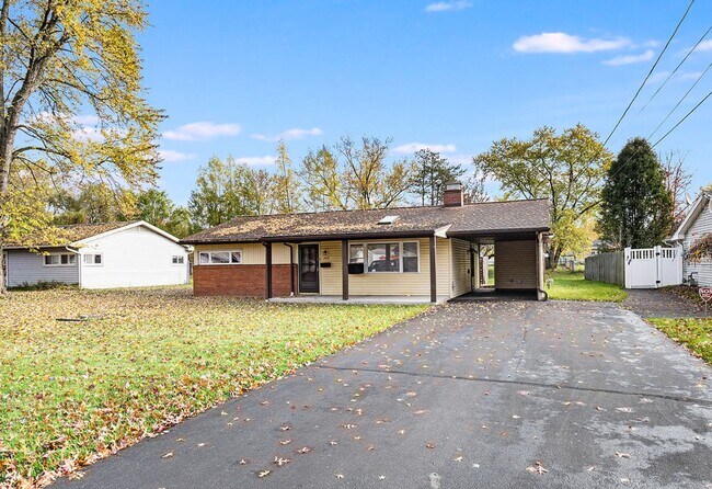 Building Photo - Austintown, 3 Bedroom Ranch For Rent