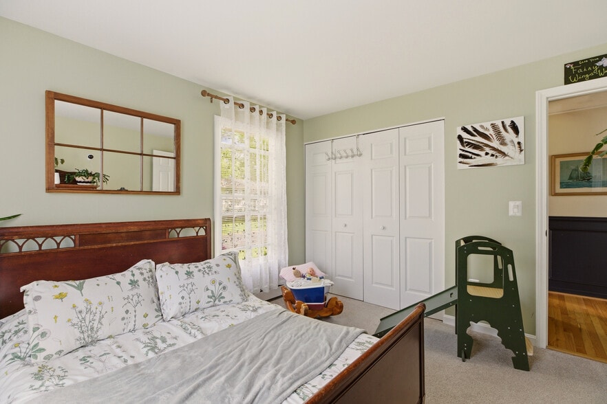 2nd bed - 51 Pleasant St