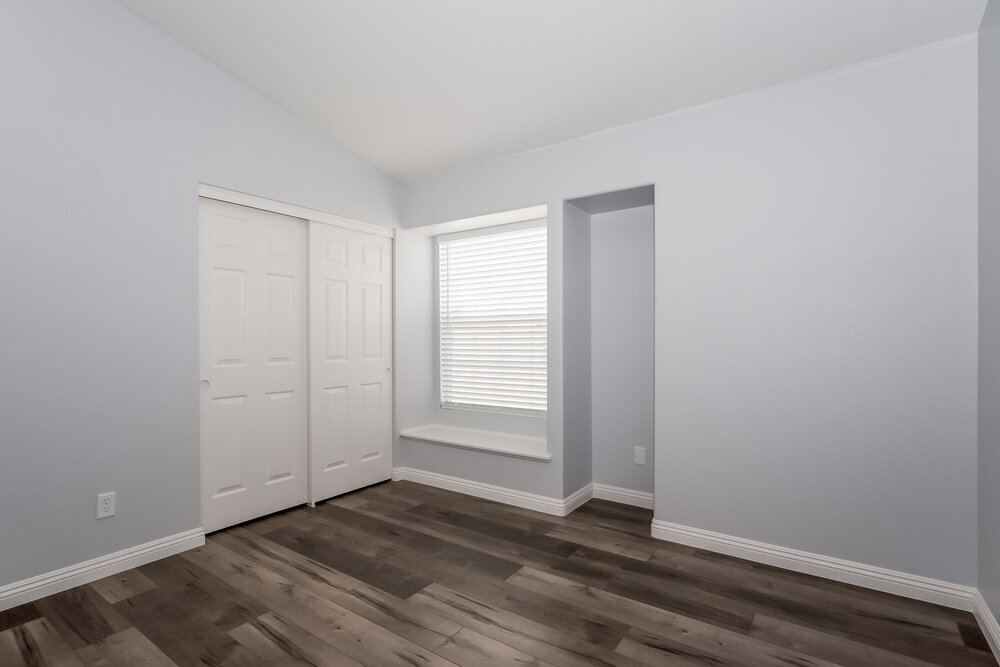 Building Photo - 704 Colonnade Row Dr