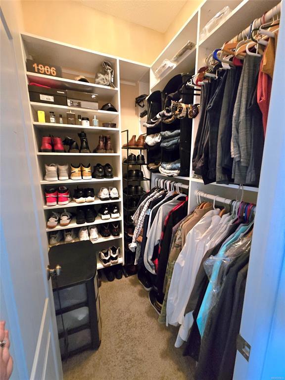 Building Photo - 310 High Pt Rdg