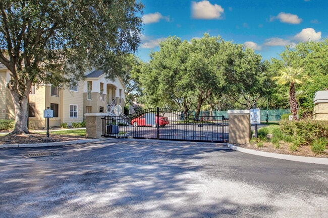 Building Photo - 9 Arbor Club Dr