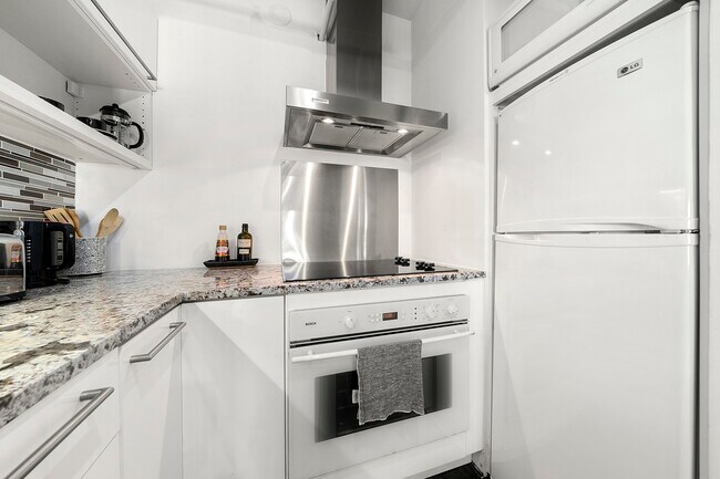 Building Photo - 199 14th St NE