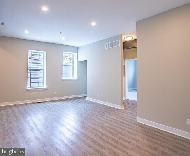 Building Photo - 1309 N Scott St