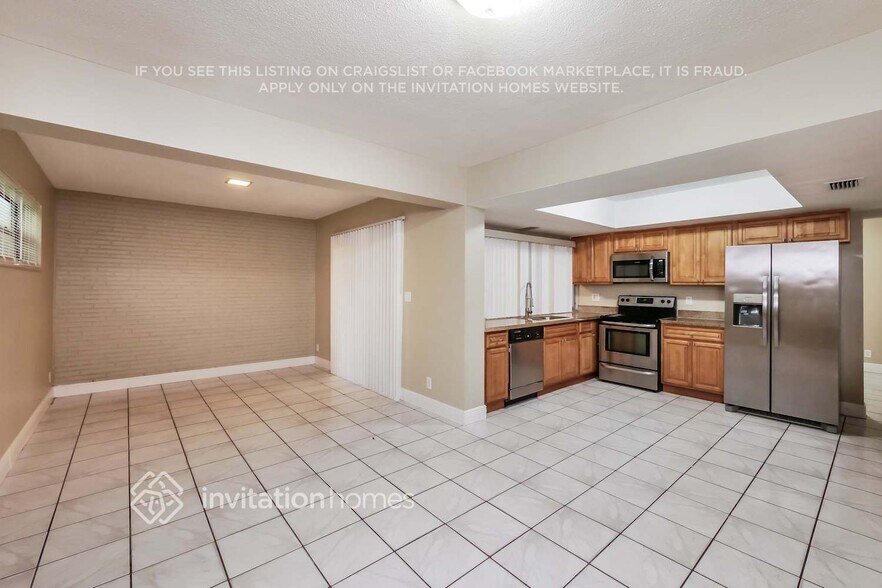 Building Photo - 2231 SW 67th Way