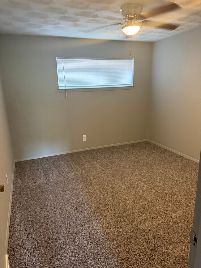 Building Photo - Pine Street Terrace