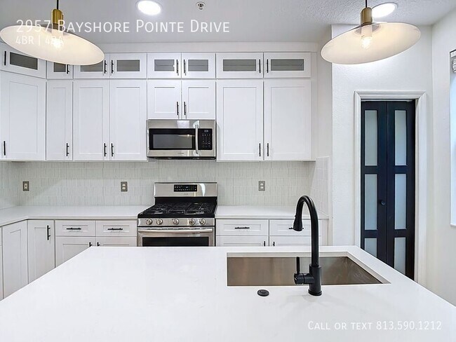 Building Photo - 2957 Bayshore Pointe Dr