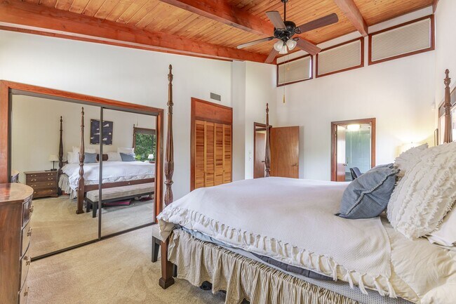 Building Photo - A Hidden Gem in Pasadena’s East End