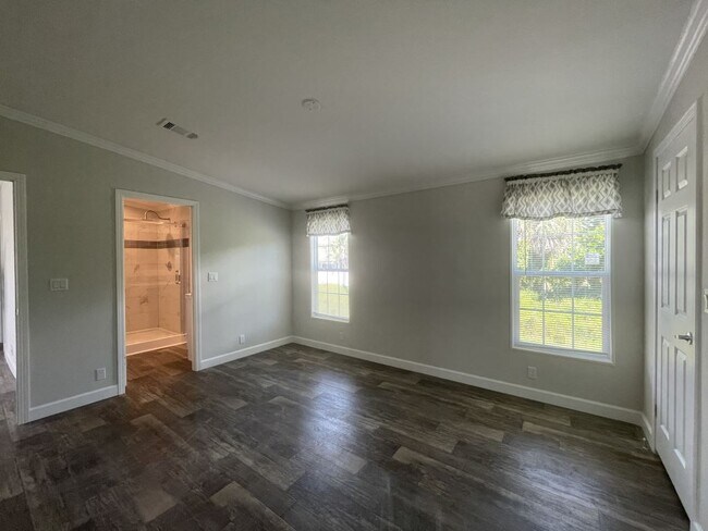 Building Photo - 988 E Trinidad Ave