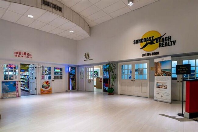 Building Photo - 5401 Collins Ave