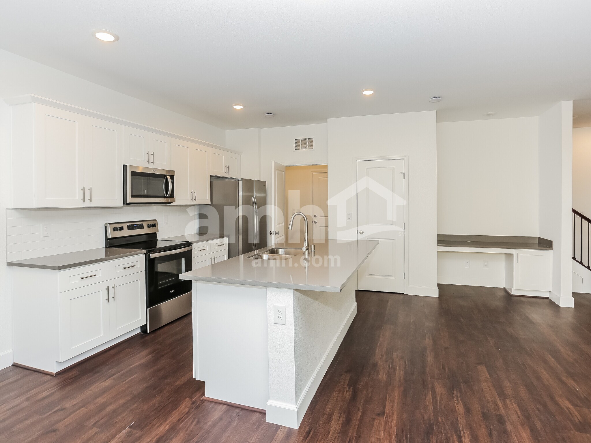 Building Photo - 8944 Tiger Tooth Ave