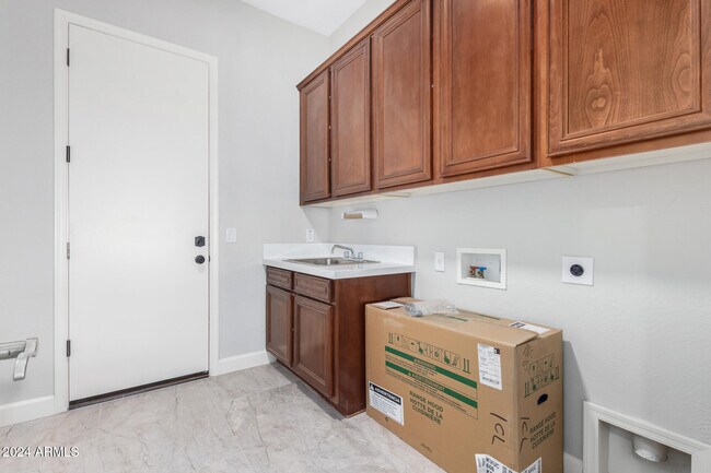 Building Photo - 12374 S 181st Dr