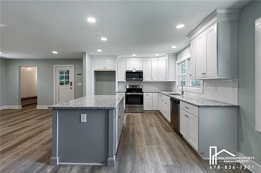 Building Photo - Room in Single Family Home on Potomac Dr NW