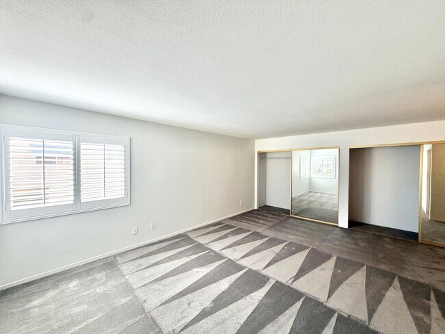 Building Photo - 25524 Sharp Dr