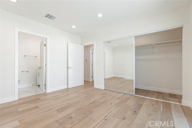 Building Photo - 10446 Woodley Ave
