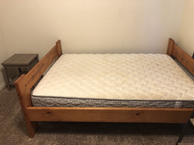 Bed and mattress - 521 Southwest Pky