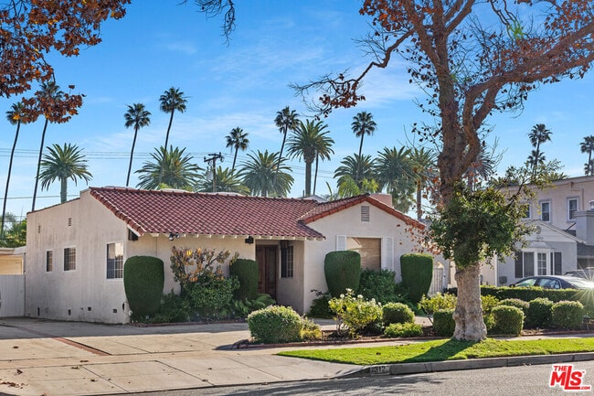 Building Photo - 312 S Maple Dr