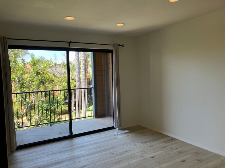Balcony 1, off main floor - 812 Kalpati Cir