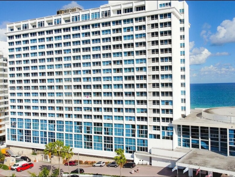 Building Photo - 5445 Collins Ave