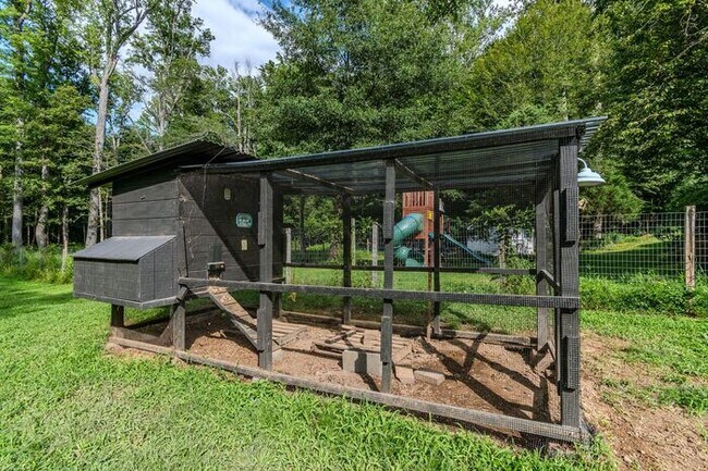 Building Photo - 11450 Acton Ln