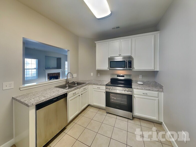 Building Photo - 8322 Knapp Ct