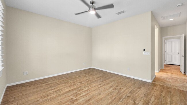Building Photo - 55+ Amenity rich Pebble Creek community!