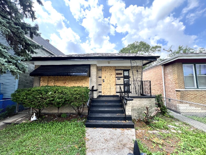 Primary Photo - 6622 S Damen Ave