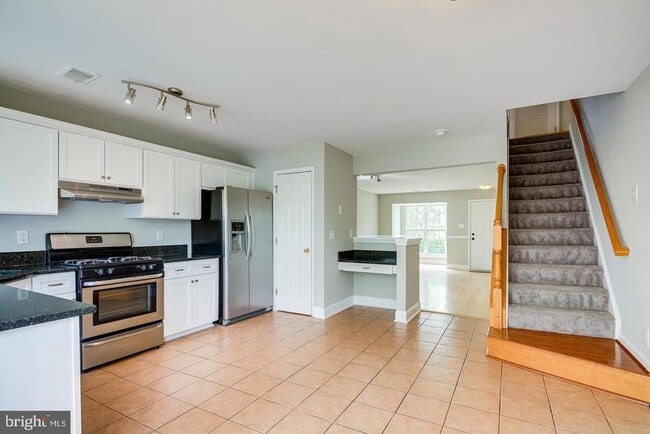 Building Photo - 13600 Rumsey Ct