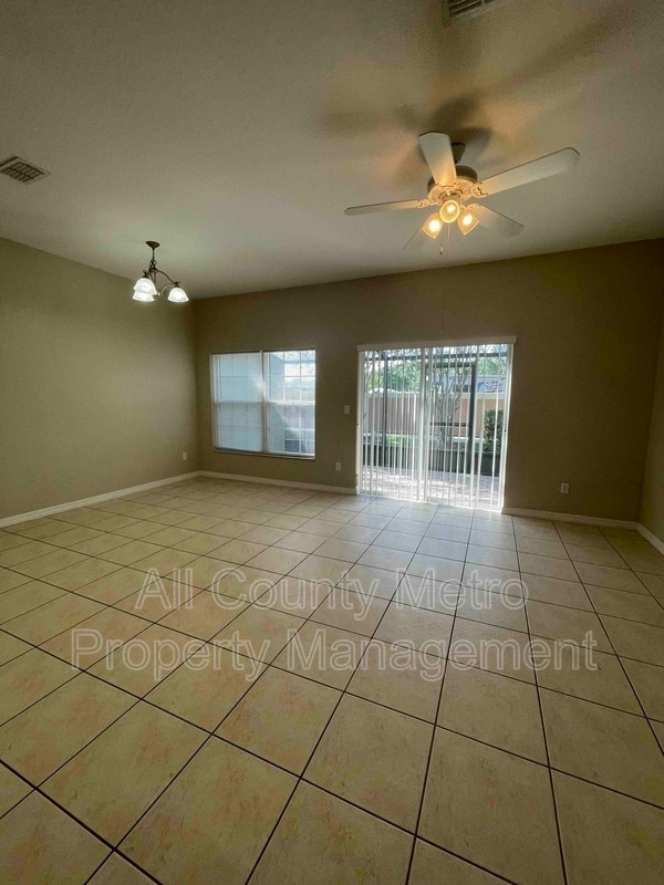 Building Photo - 2468 Caravelle Cir