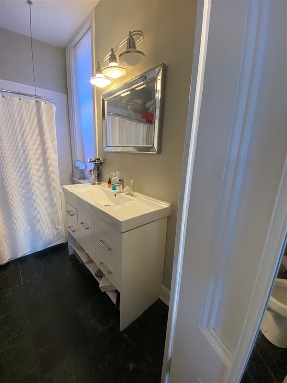 Building Photo - 2 Otis Pl