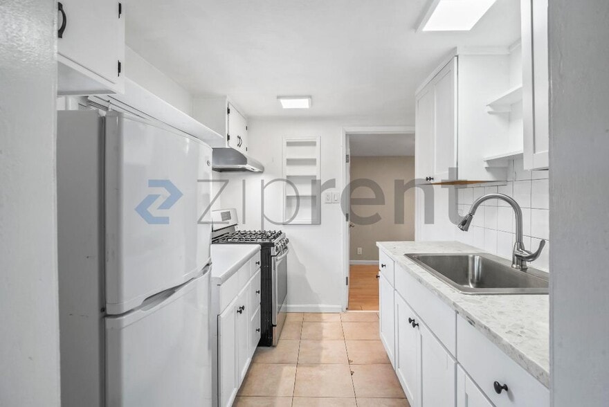 Building Photo - 228 Los Gatos Blvd