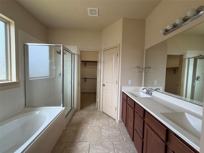 Building Photo - 3223 Aegean Dr