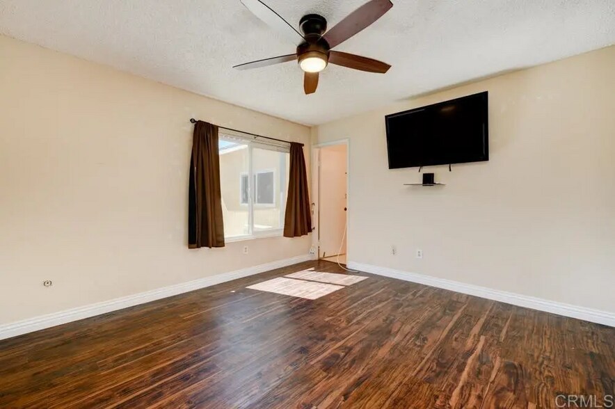 Building Photo - 6435 Bullock Dr