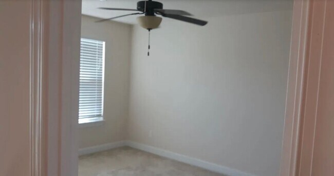 Building Photo - Discover this spacious 5-bedroom, 3.5-bath home in Elgin, SC ~ Available July 2026!