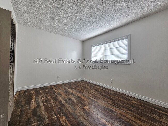 Building Photo - 1745 W 165th Pl