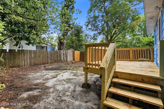 Building Photo - 1409 Glenn St