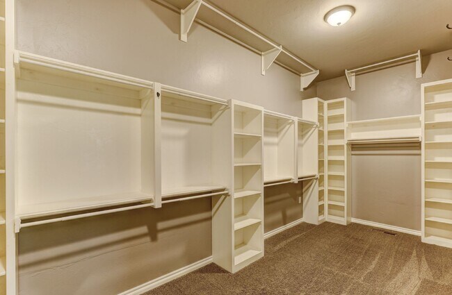 Building Photo - Luxury Living in Rosecreek – 4-Bedroom Home in Deer Creek Schools!