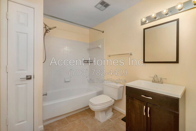 Building Photo - 5818 Wescott Hills Way