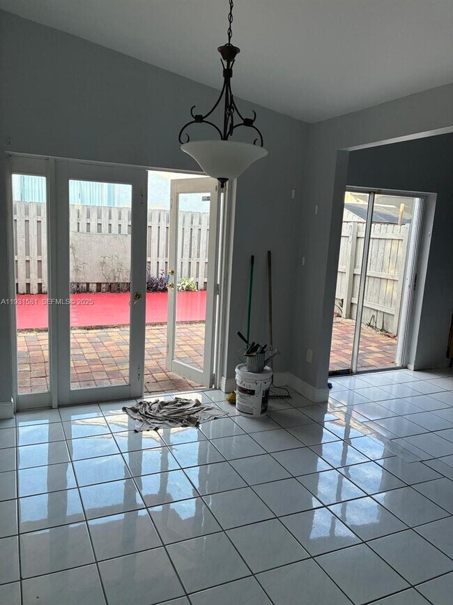 Building Photo - 16055 SW 112th Terrace