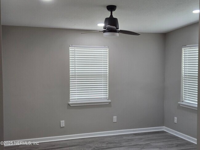 Building Photo - 4106 Lockhart Dr