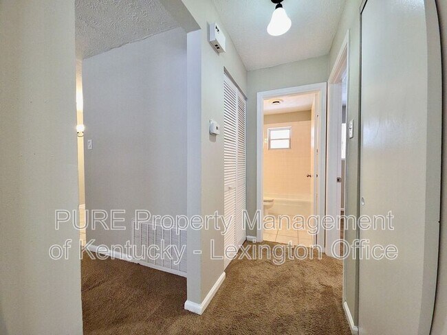 Building Photo - 4053 Victoria Way