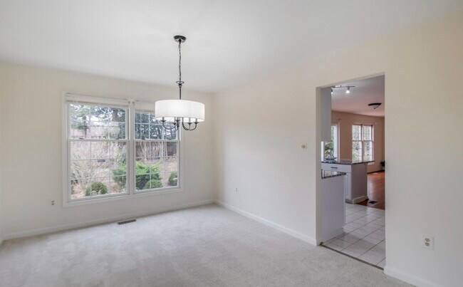 Building Photo - 4100 Ulster Rd