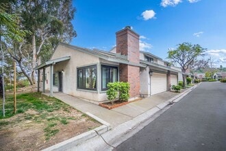 Building Photo - Coming Soon La Jolla UTC Renovated 3 bd /2 ba Townhome with Garage, Private Patio, + more!